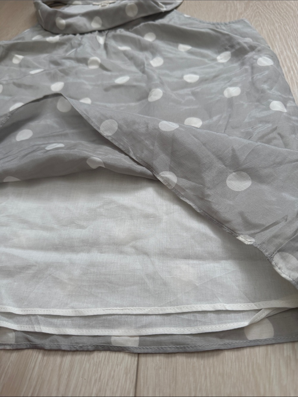 ✨ J. Crew Gray and White Polka Dot Halter Tank - Picture 5 of 8